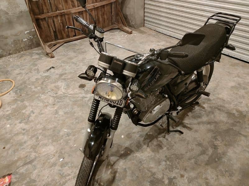 Suzuki gs 150 se 1