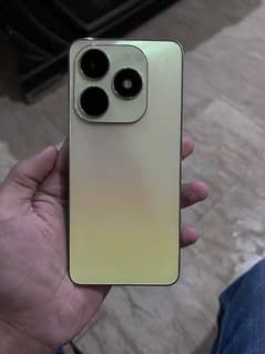 Techno spark 20
8/256
Golden color new phone