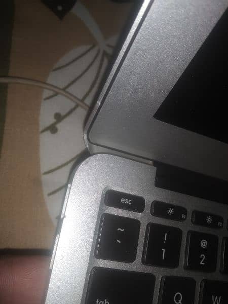 Macbook Air 2011 model 11.6 inches 1