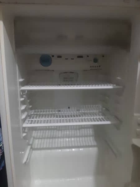 Dawlance Refrigerator is up for selling at a reasonable price 5