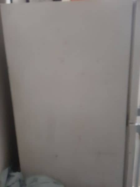 Dawlance Refrigerator is up for selling at a reasonable price 7