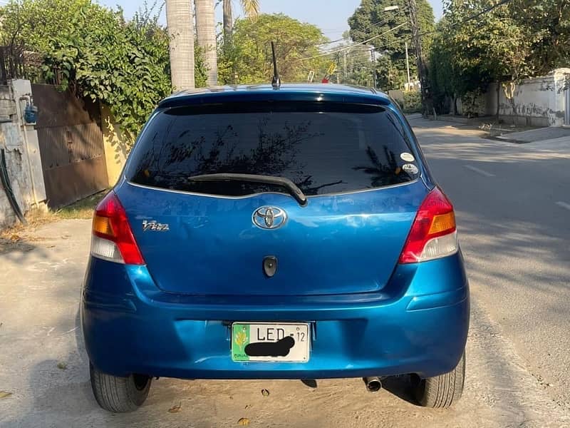 Toyota Vitz 2012 3