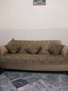 i have 7 seater sofa set for selling look like new