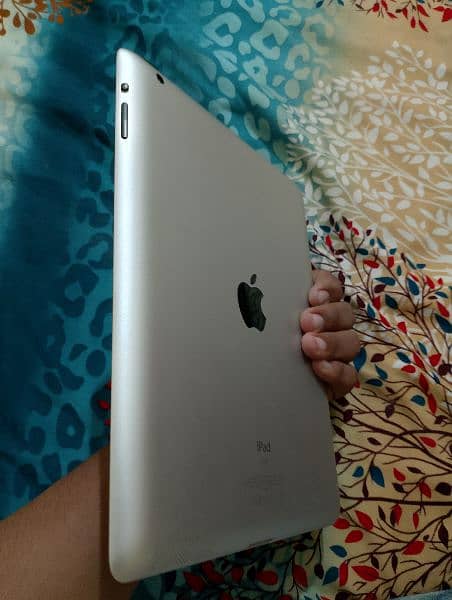 Apple ipad for sale in good condition 2