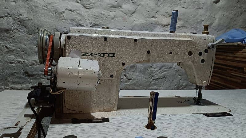 ZOJE Sewing machine 03336644764 4