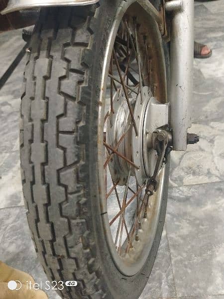 Honda CD 100 2011 NEW TYRE, CHAUN GARARI SET, BATTERY , ALL CABLES, 12