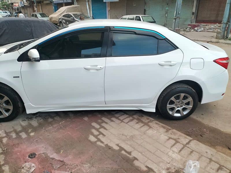 Toyota Corolla Altis 2015 5