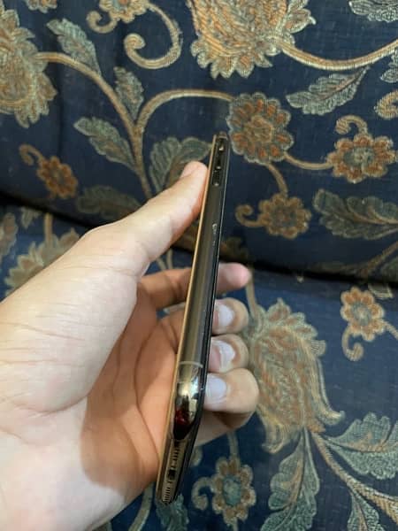 iPhone 11 pro max 64gb non pta  factory unlock 1