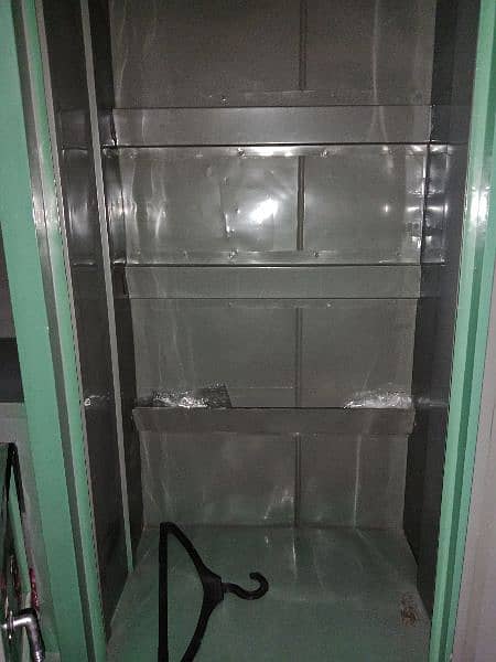 Steel cabinet for clothes. 4