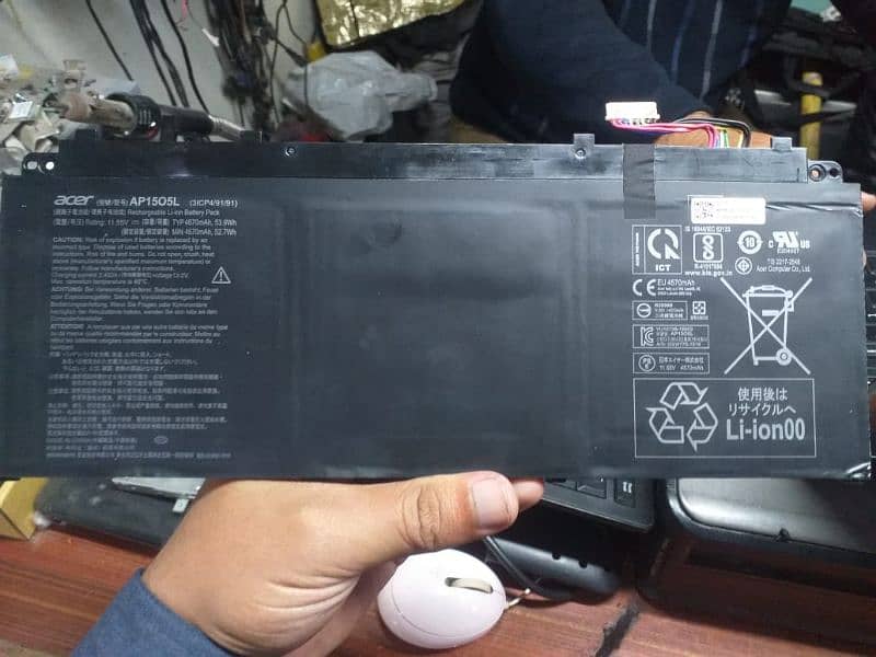 Acer laptop battery for sale Come in whatsapp 03092170344 0