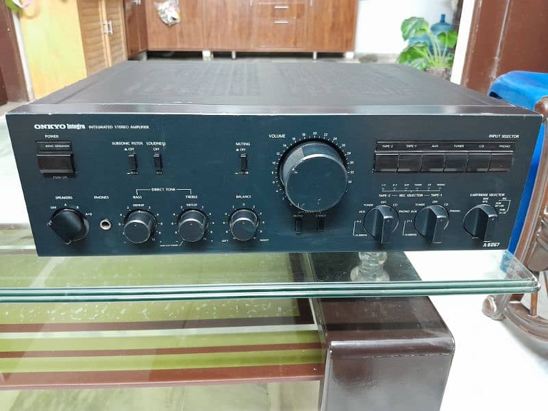 Onkyo Heavy Stereo Amplifier. 220 Volt. 2