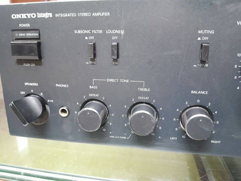 Onkyo Heavy Stereo Amplifier. 220 Volt. 4