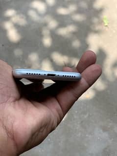 iphone 8 64 GB opproved finger work button off