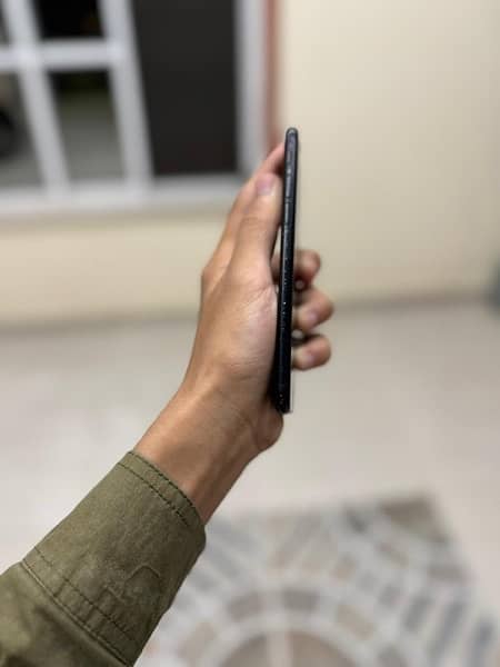 iPhone 7 non pta available in black Color 32gb 8