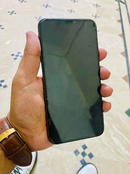 iphone xs max original set pta proved 1