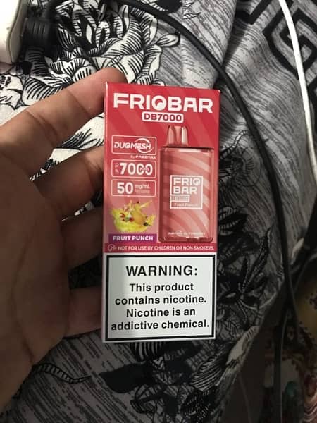 Disposable/vapes/puffs 3000 puffs to 10000 puffs available 1