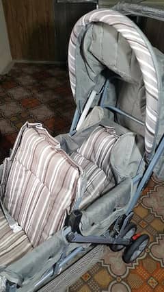 Twins baby pram fore sale