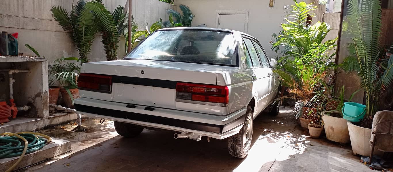 Nissan Sunny 1988 1