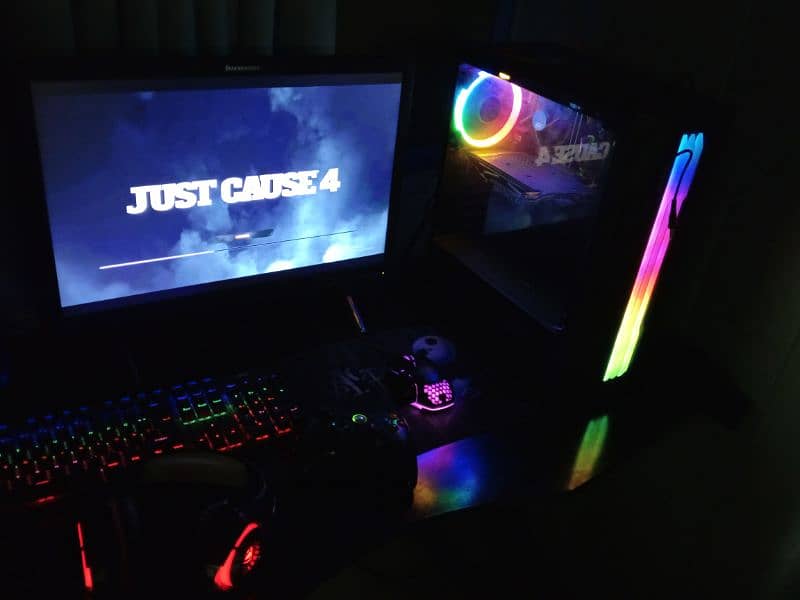 RTX Gaming Pc With Monitor And All Accessories 2