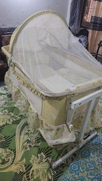 Baby cot 4