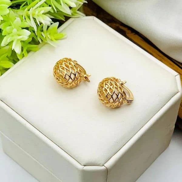 gold plated earrings 1