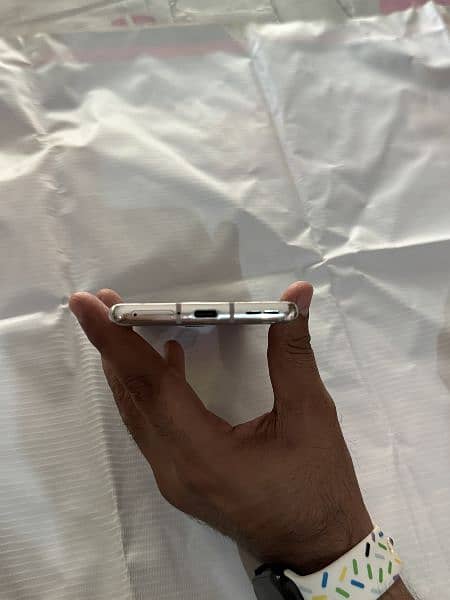 OnePlus 8 5G 4