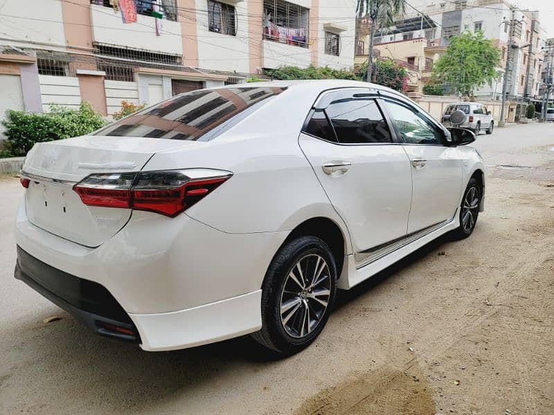 Toyota Corolla Altis 2021 4