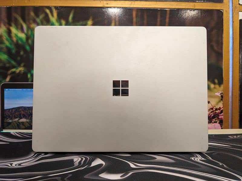 Microsoft Surface Laptop 2 | Core i5 8th Generation 3