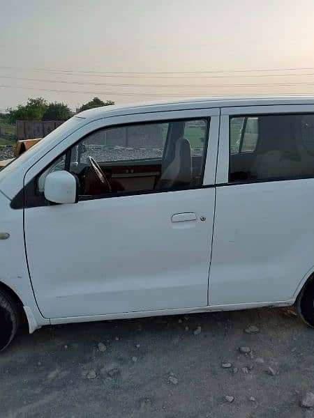 Suzuki Wagon R 2017 1