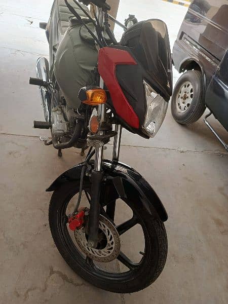 Honda CB125F 7