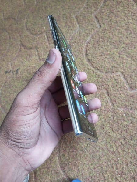 sumsung Galaxy Note 10+ 6