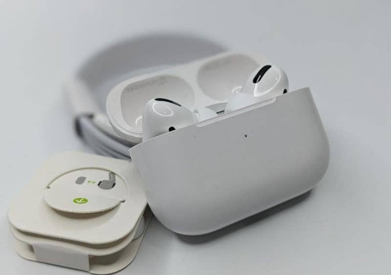 Airpods pro 1, White 4