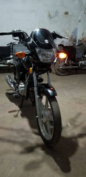 Suzuki GD110 2017 model faislabad number. 4