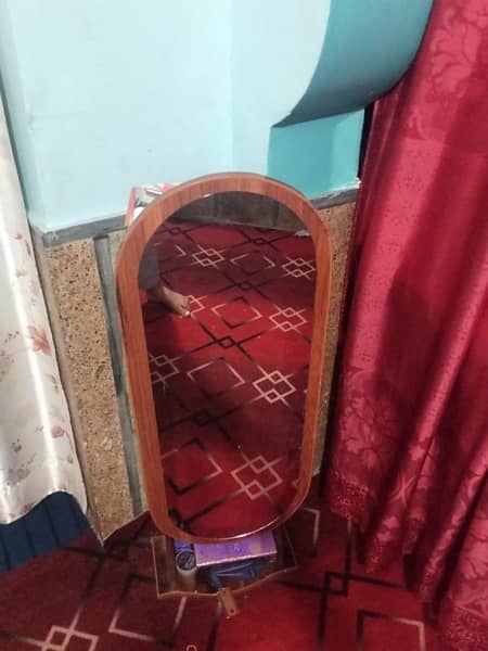 Mackup almari good condition 1