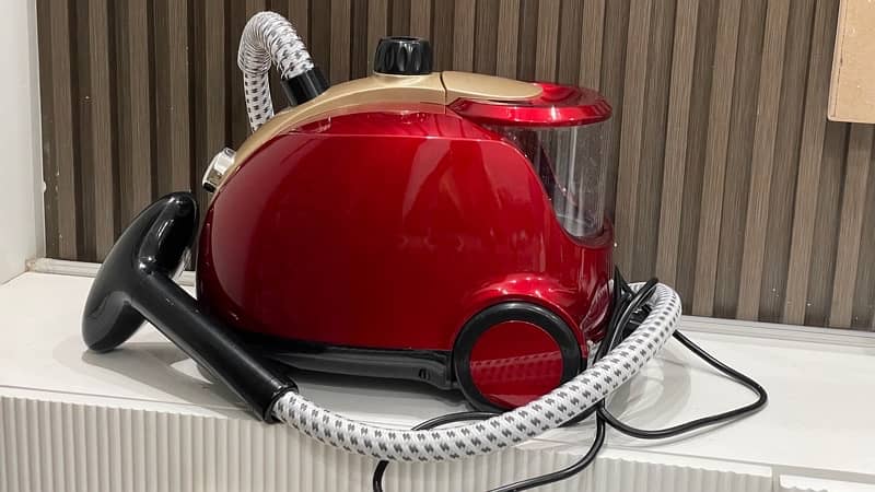 STEAMER IRON BRAND NEW 1