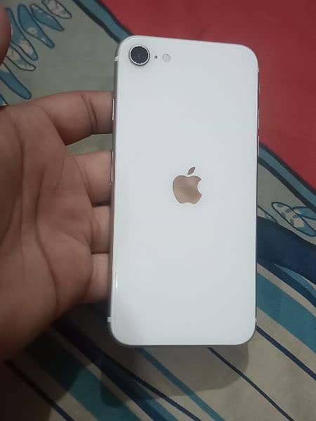 iPhone se 2020 factory unlocked 0