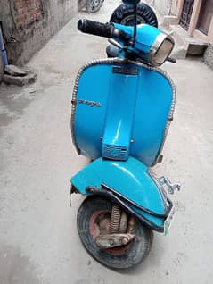 Vespa scooter 150 newbody