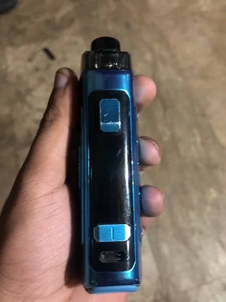 Geek vape B100 with box and flavour 2