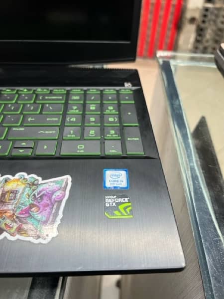 Hp pavilon 15 Laptop - Gaming Laptop 5