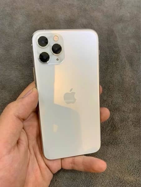 iphone 11 pro 64gb 77 health white clr 10/9 official Pta Approved 1