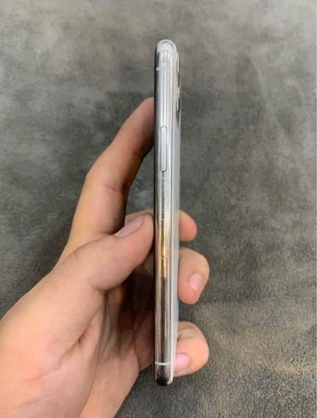 iphone 11 pro 64gb 77 health white clr 10/9 official Pta Approved 3