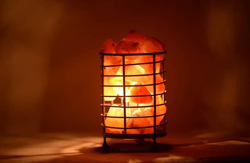 Basket Lamp with Himalayan Rock Salt Chunks 1