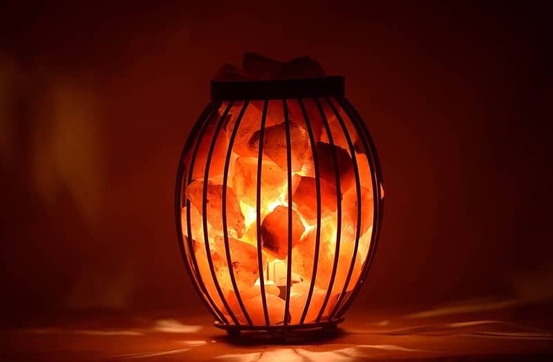 Basket Lamp with Himalayan Rock Salt Chunks 4