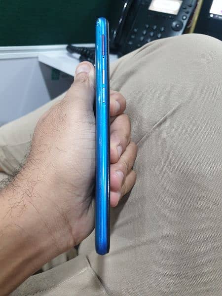 realme 5 4/64 gb official PTA dual sim aproved 5