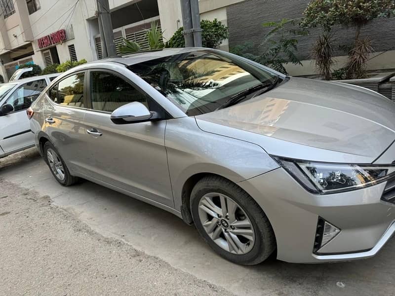 Hyundai Elantra 2021 1