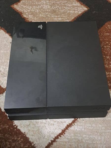 PS4 1TB (FAT) with 1 ORIGINAL Controller. PERFECT condition 1