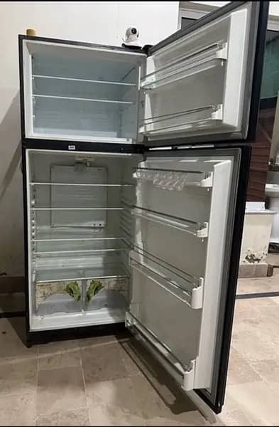 dawlance inverter refrigerator new condition 4