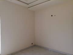5 Marla Upper Portion For rent In Madina Town