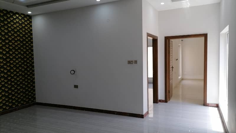 Affordable Building For rent In Madina Town 1
