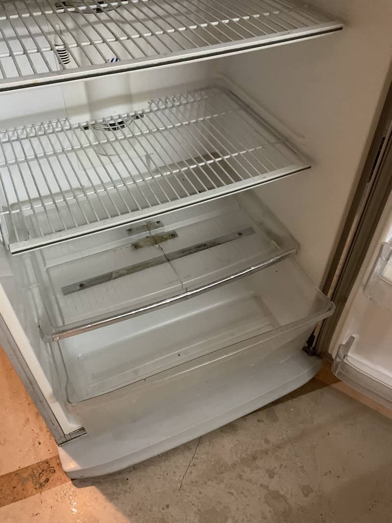 SAMSUNG COOLTECH NO FROST REFRIGERATOR 4